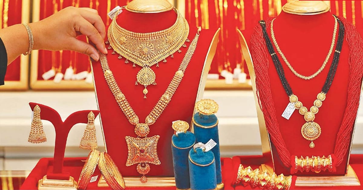 ऐतिहासिक उचाईबाट ओरालो लाग्यो सुनको भाउ, आज कतिमा हुँदैछ कारोबार ?