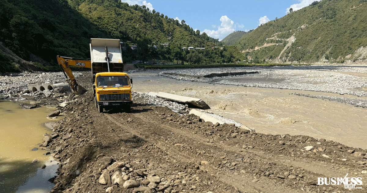 विपी राजमार्ग एकतर्फी सञ्चालनमा, आइतबारदेखि दुईतर्फी नै चल्ने