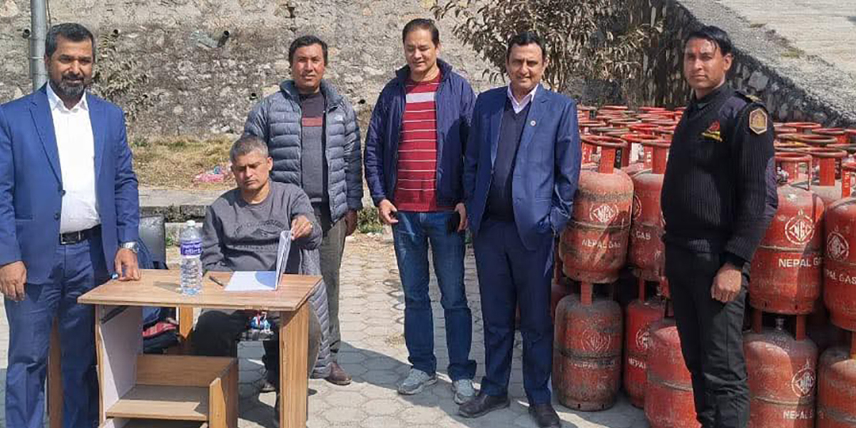 आयल निगम आफैँले बेच्न थाल्यो ग्यास, कुन कुन कम्पनीको पाइन्छ ?
